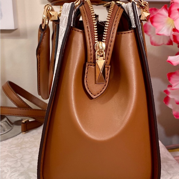 NWT Michael Kors Marilyn satchel and nwt wallet set. Dahlia and luggage - Picture 11 of 15